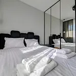 Kazimierza Wielkiego 51 By Homeprime Apartman Krakkó
